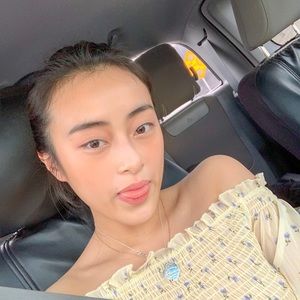 Meet your Posher, Hoang han